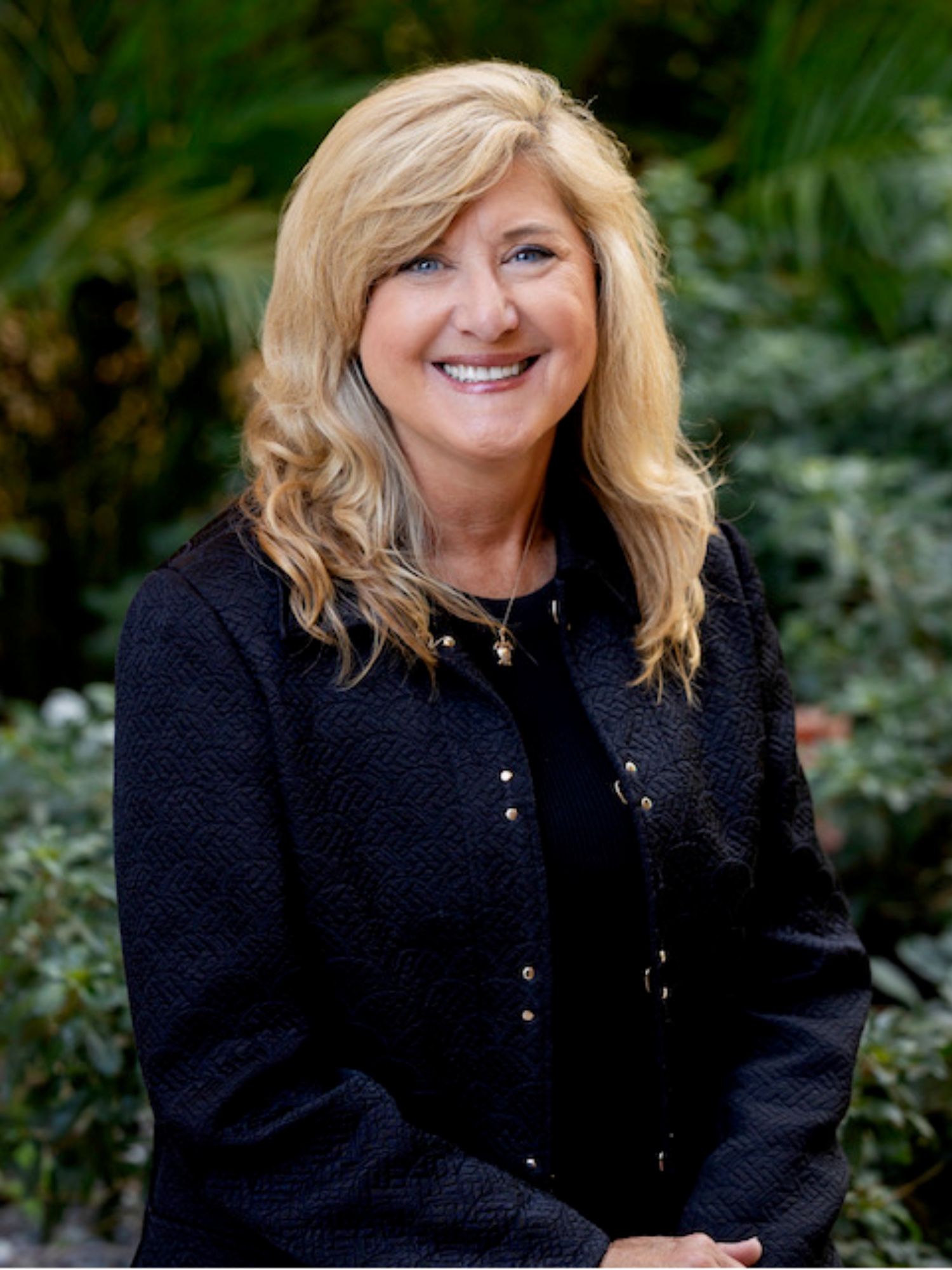 angela lauster headshot