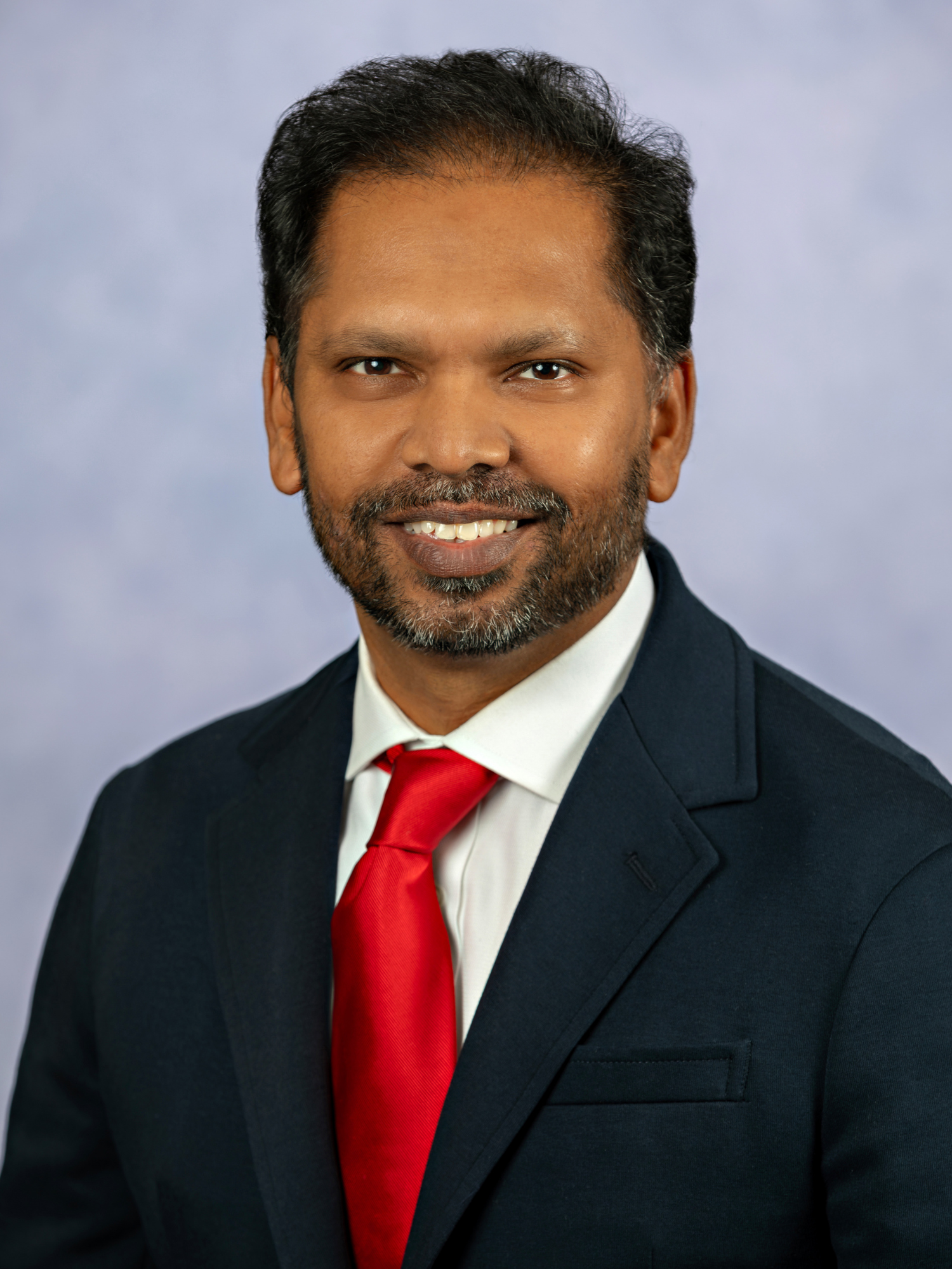 karthik muthu headshot