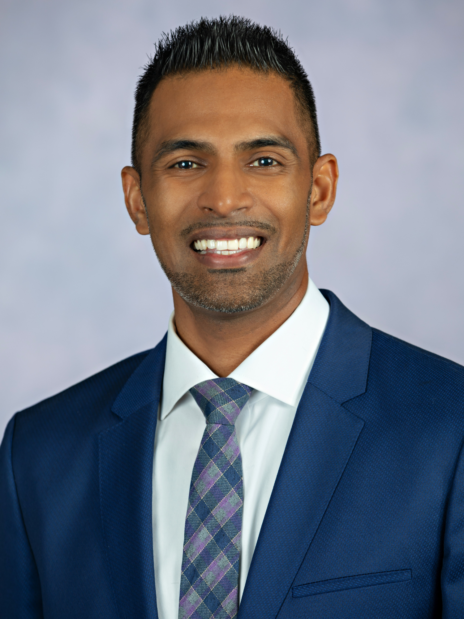 lijah lokenauth headshot