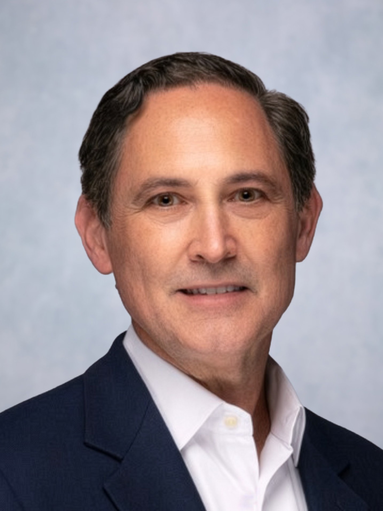 steven hand headshot