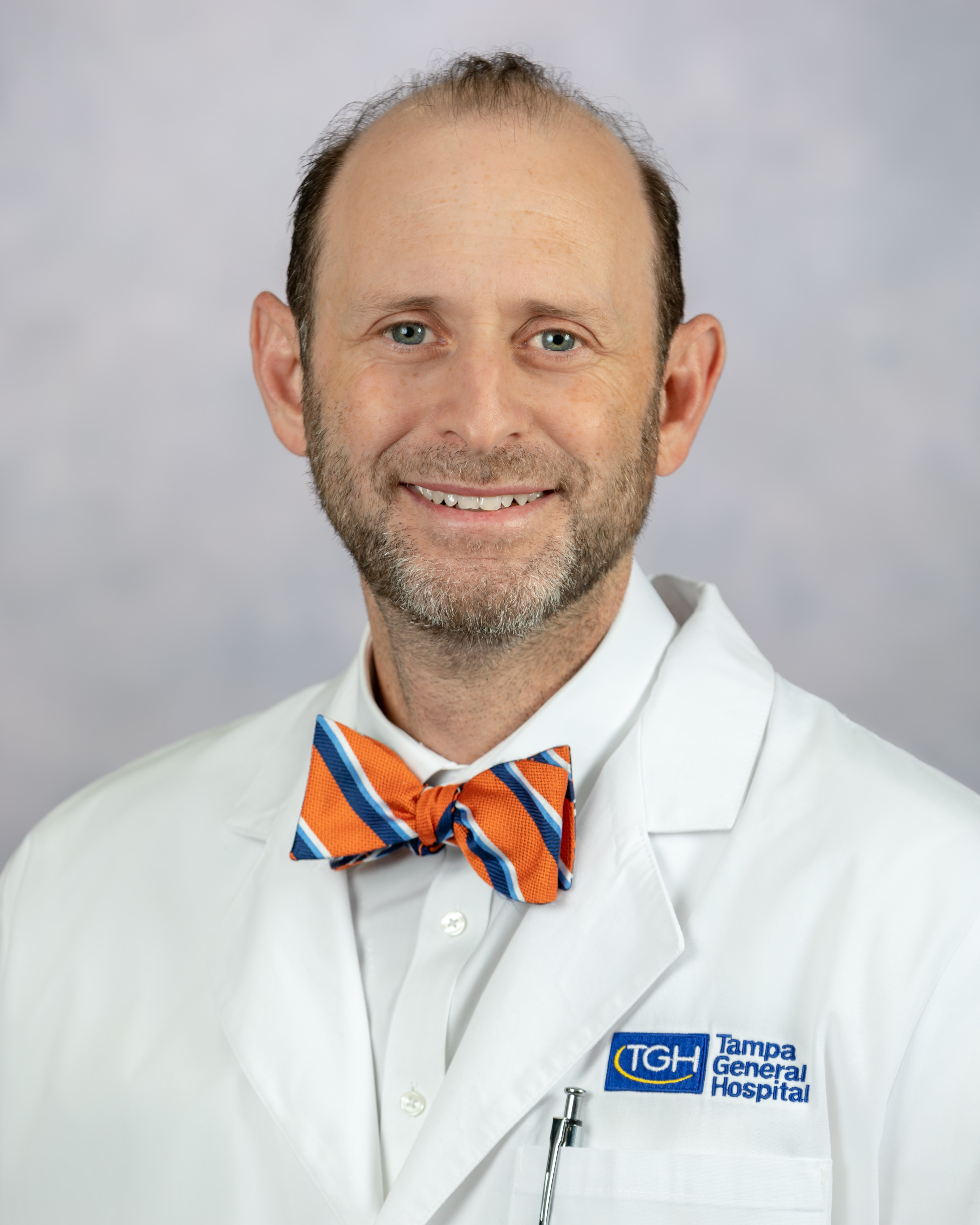 abraham schwarzberg md headshot