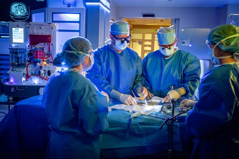 Transplant Surgical Scene with Dr. Kiran Dhanireddy and Dr. Diego Reino and team.
