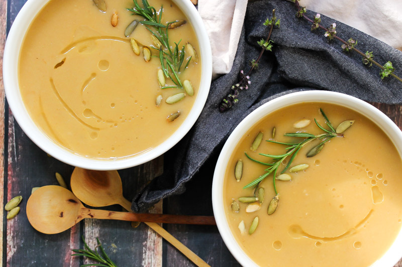 5 Ingredient Roasted Parsnip and Garlic Soup