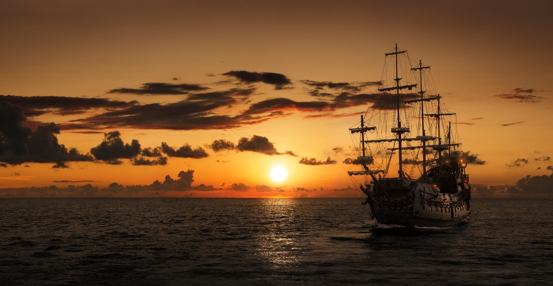 pirate_ship_sunset