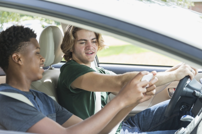 teen_drivers_distracted